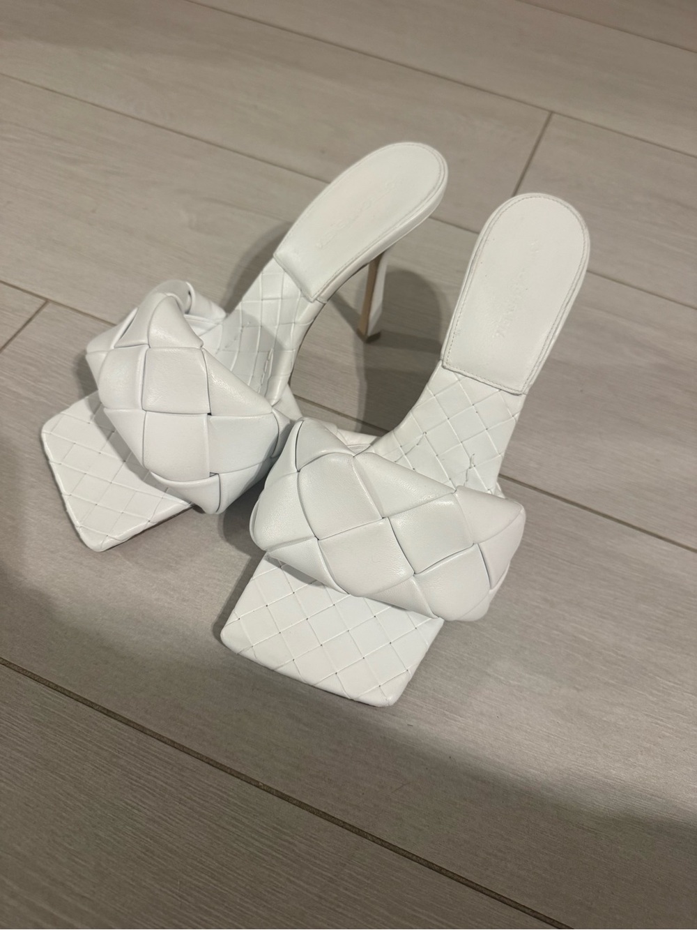 Bottega Veneta Lido Mule White Slide Heels 41